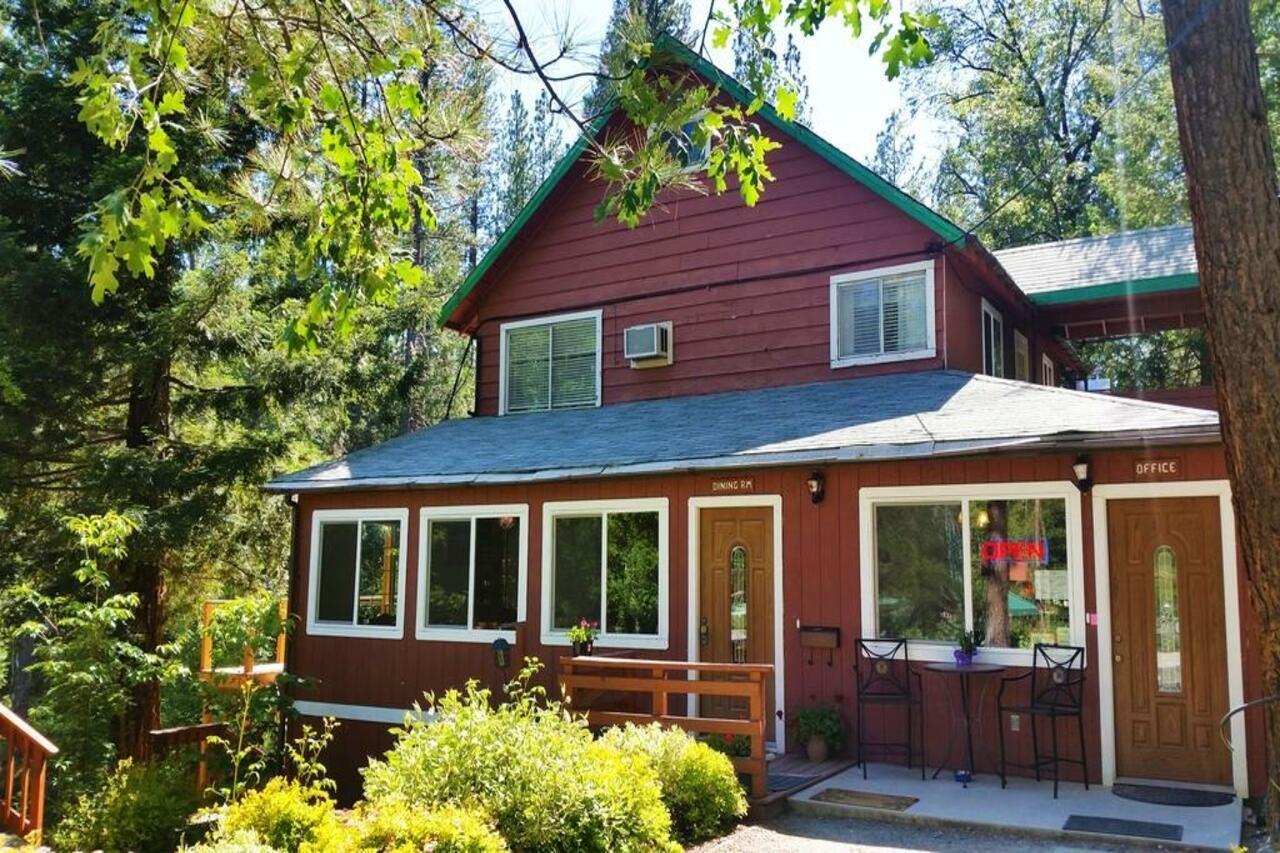 Yosemite Riverside Inn Groveland Exterior photo