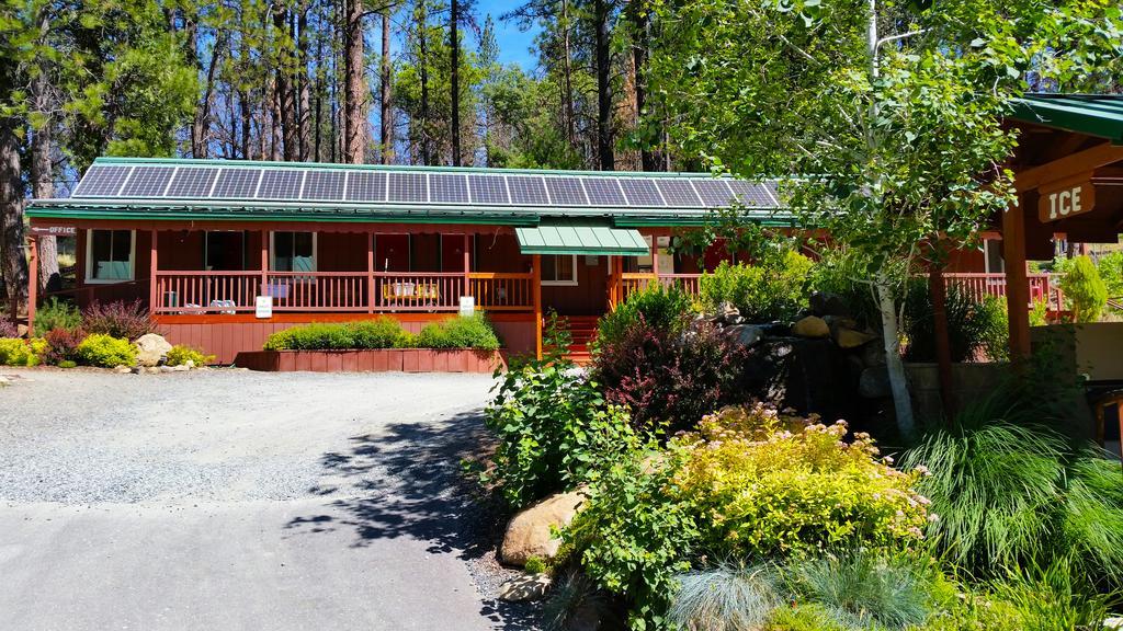 Yosemite Riverside Inn Groveland Exterior photo