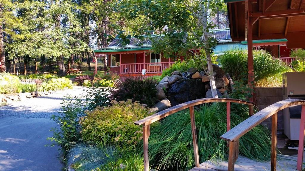 Yosemite Riverside Inn Groveland Exterior photo
