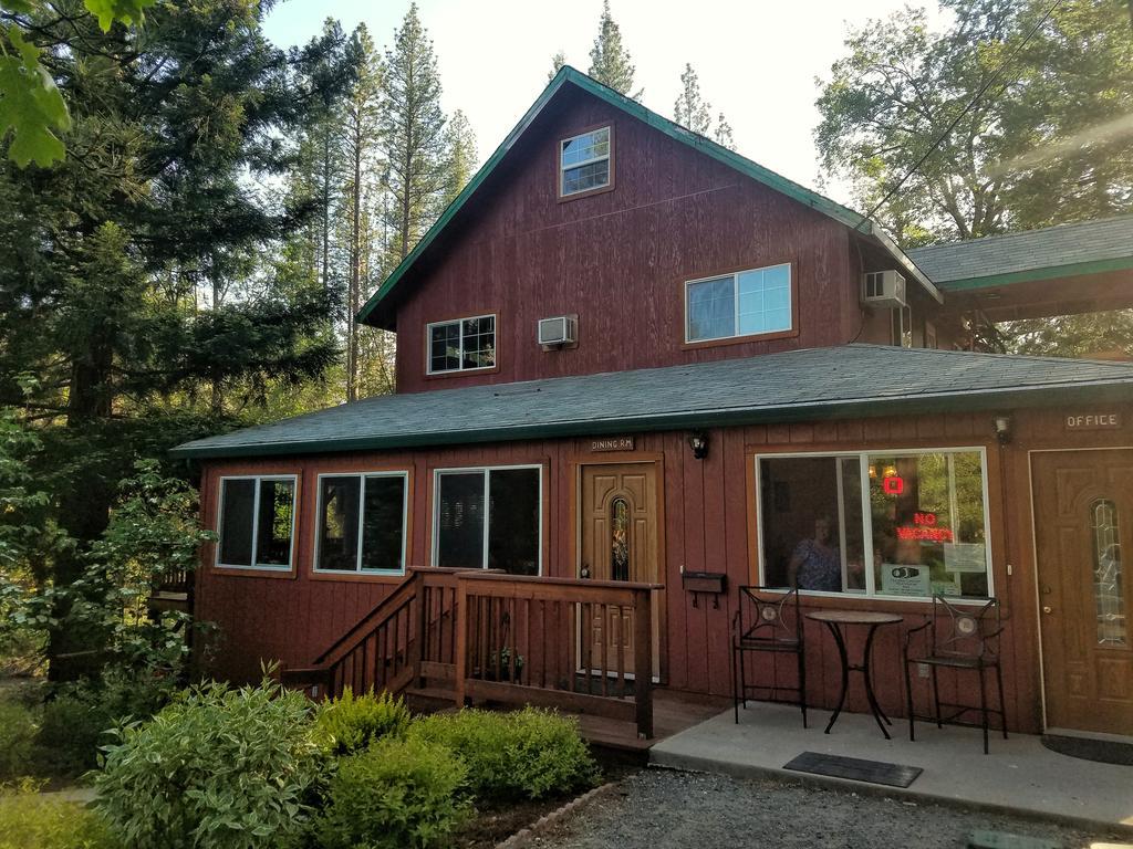 Yosemite Riverside Inn Groveland Exterior photo
