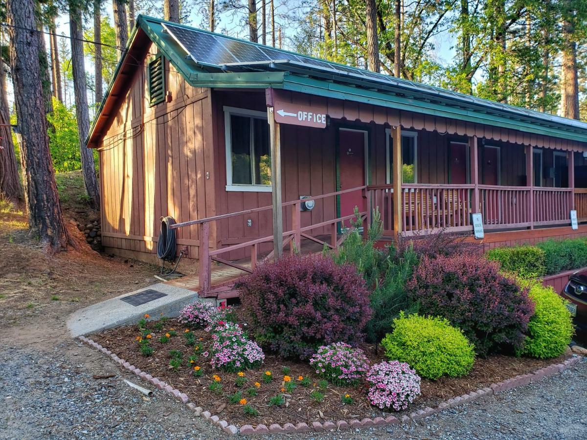 Yosemite Riverside Inn Groveland Exterior photo